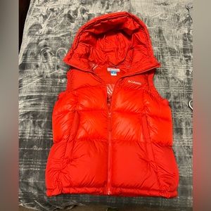 NWT Columbia Sportswear Pike Lake II Women’s Insulated Vest size L.